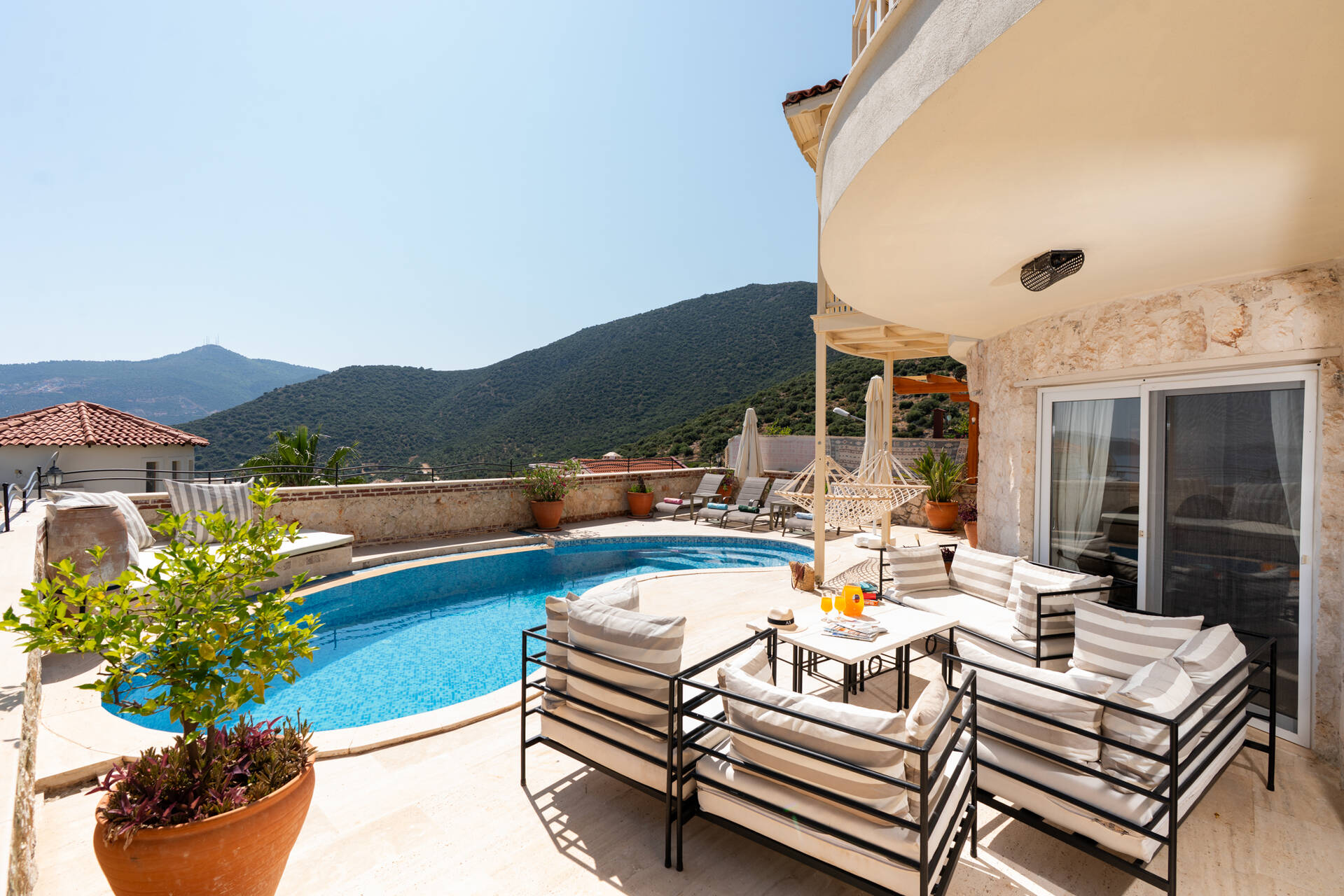 Villa Haziran Havuz 3