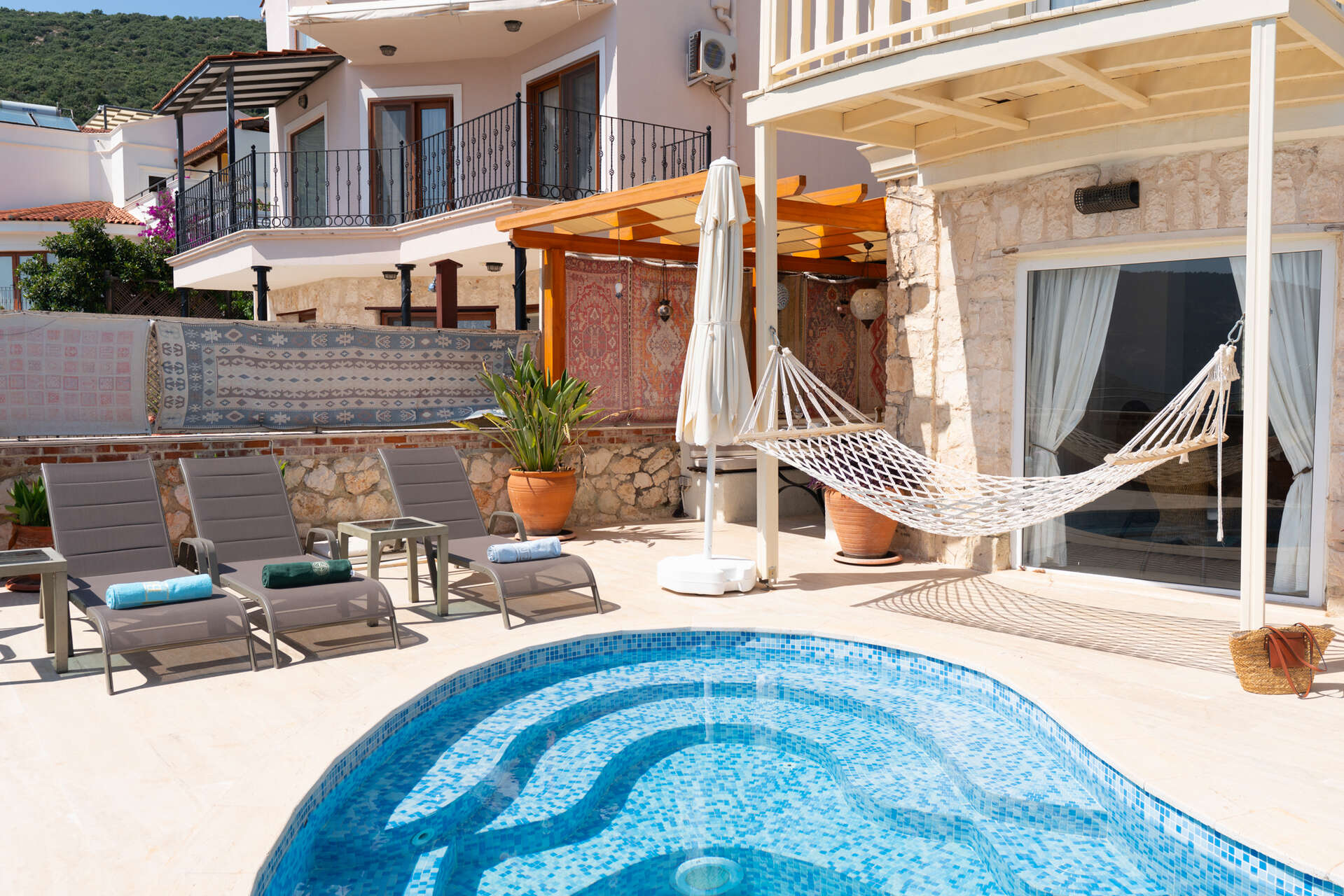 Villa Haziran Havuz 6